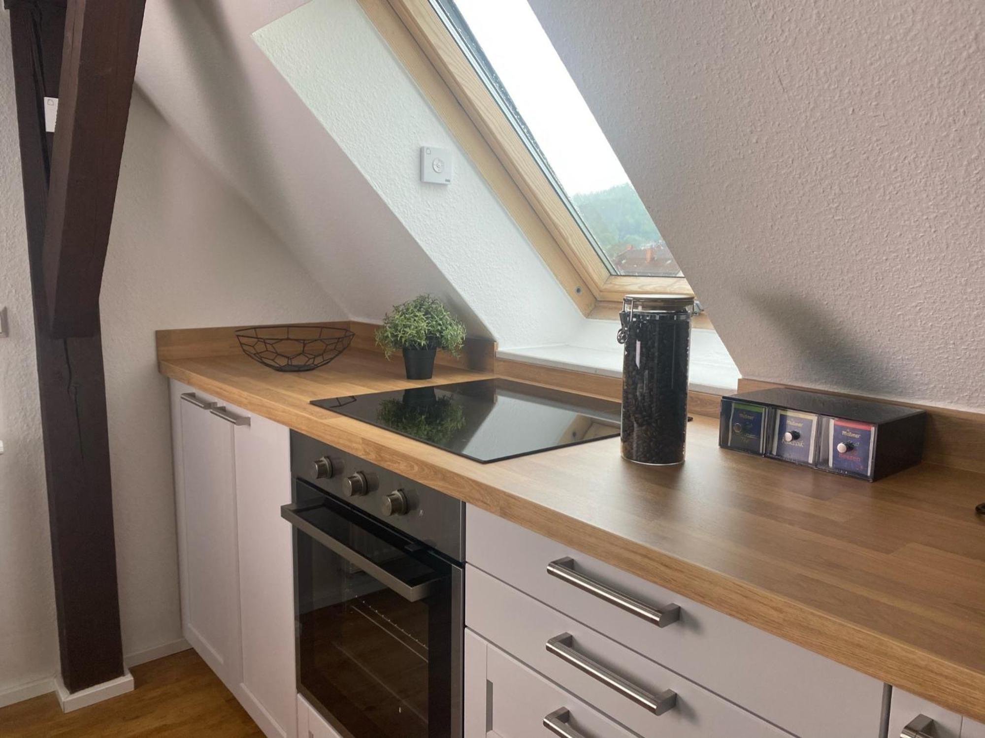discovAIR Eisenach - Dachstudio Emma - Schwimmbad-Nah mit Netflix Exterior foto